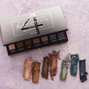 Younique Addiction Eyeshadow Palette 4